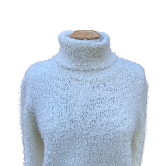 Falls Creek Cream Boucle Chunky Textured Eyelash Turtleneck Knit Sweater-L. - Picture 3 of 10